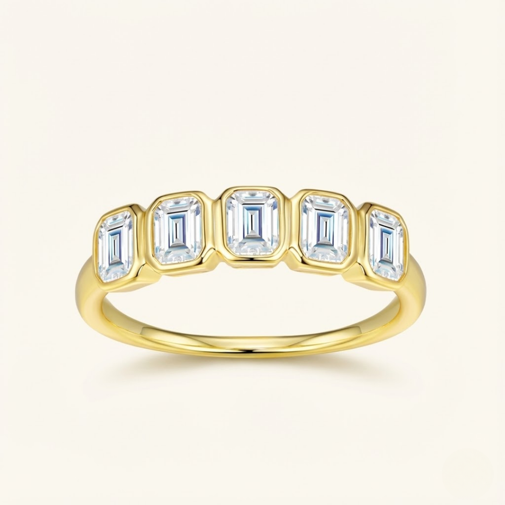 Bette Moissanite Ring