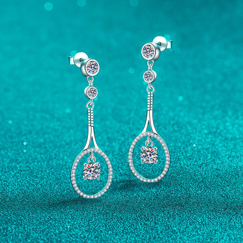 Elara Moissanite Earring