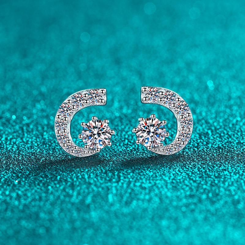 Lune Moissanite Earring