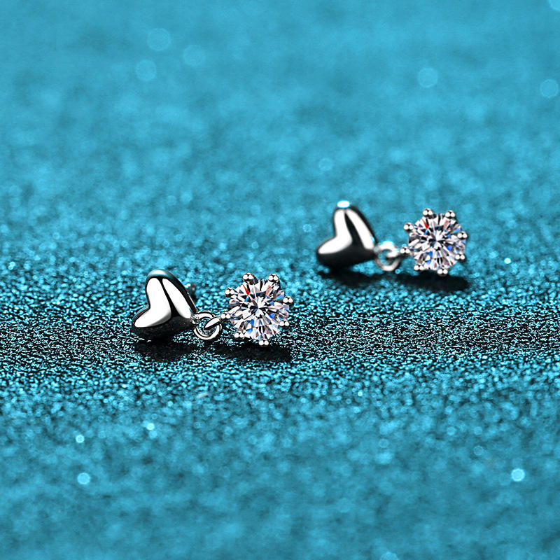 Remy Moissanite Earring