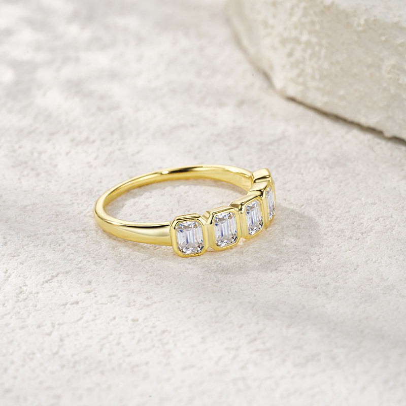 Bette Moissanite Ring
