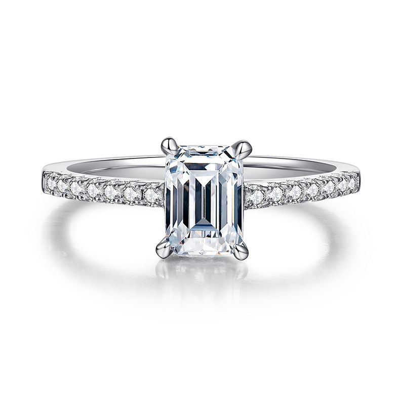 Gloria Moissanite Ring