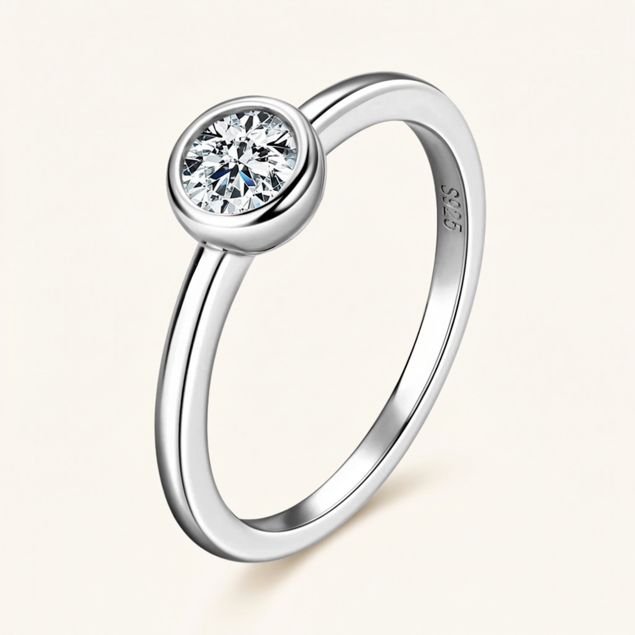 Serra Moissanite Ring