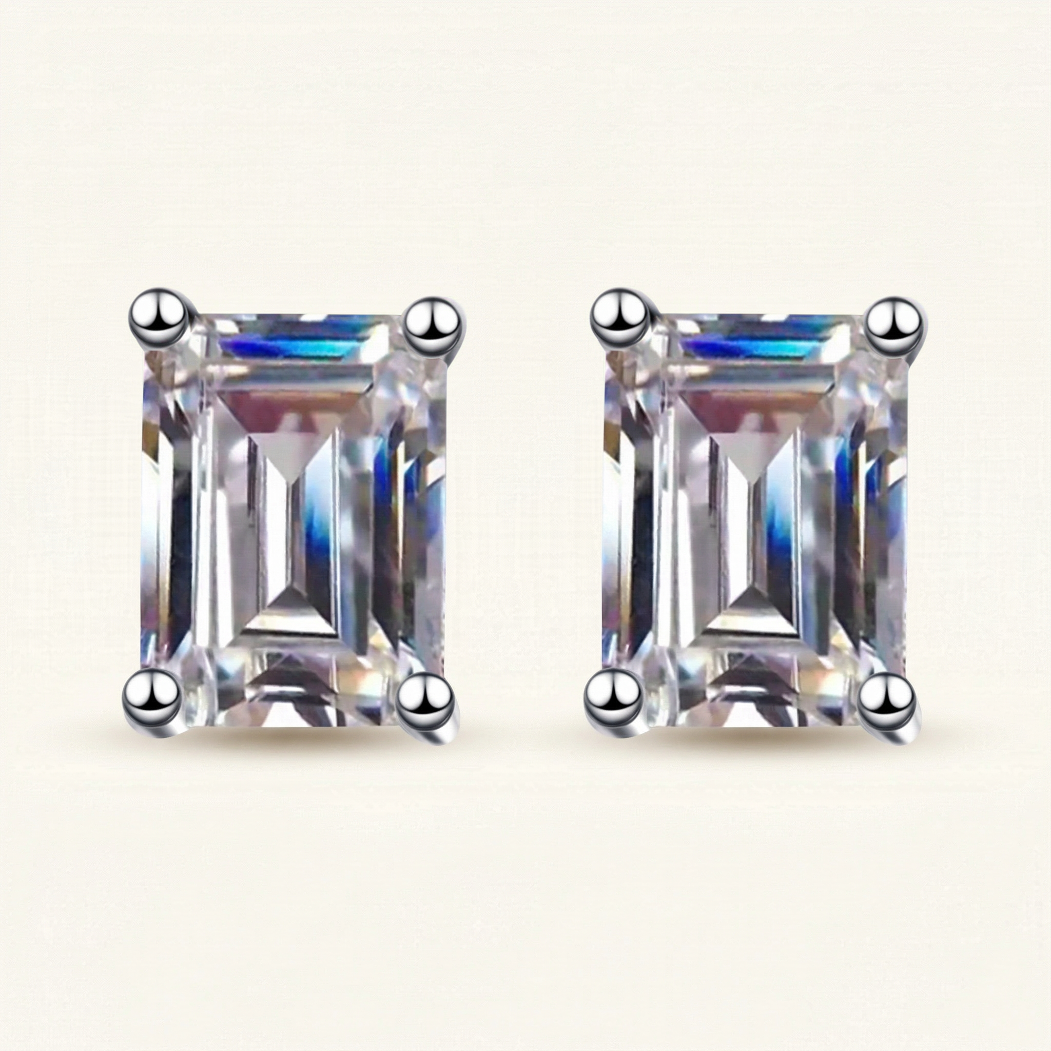 Lyra Moissanite Earring