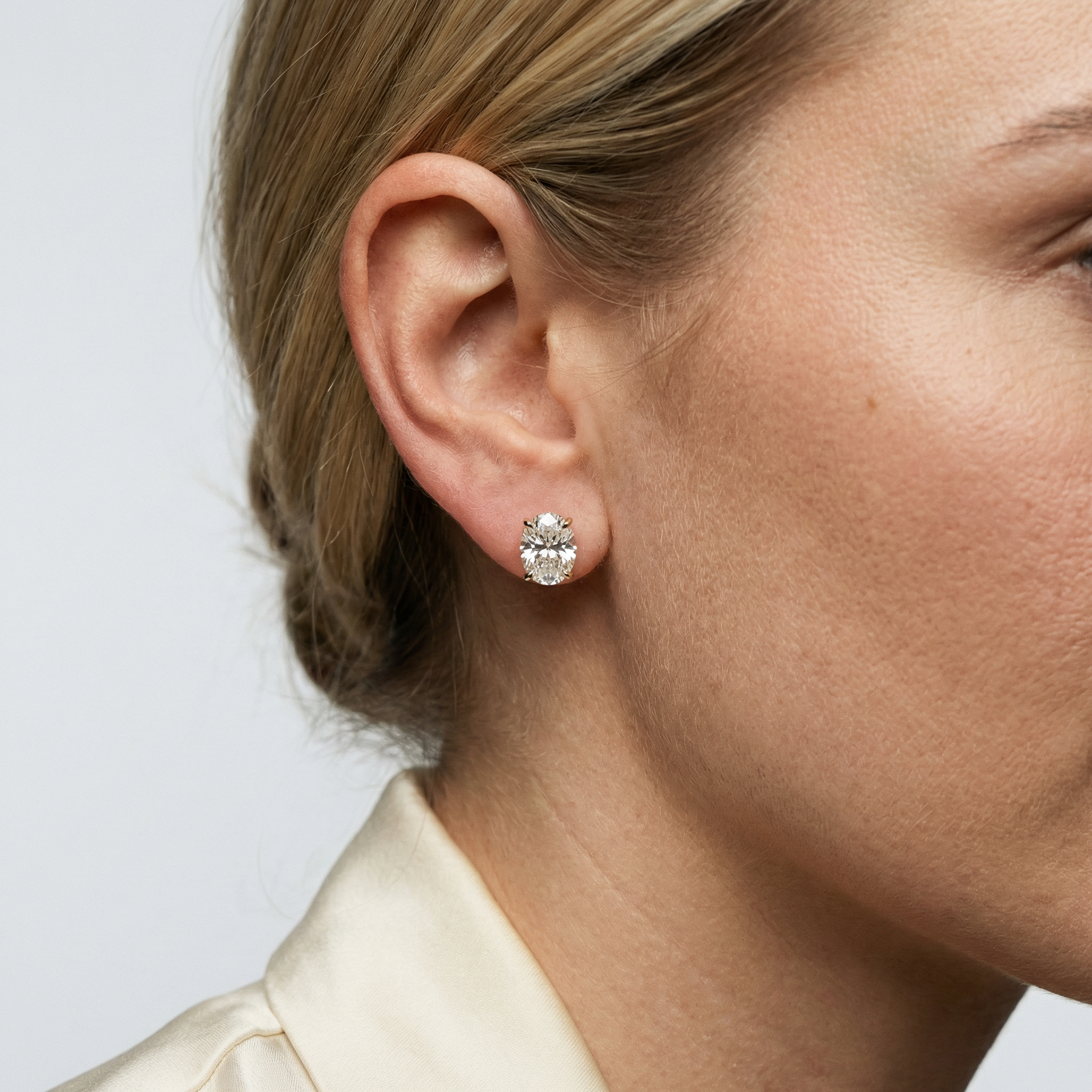 Maya Moissanite Earring