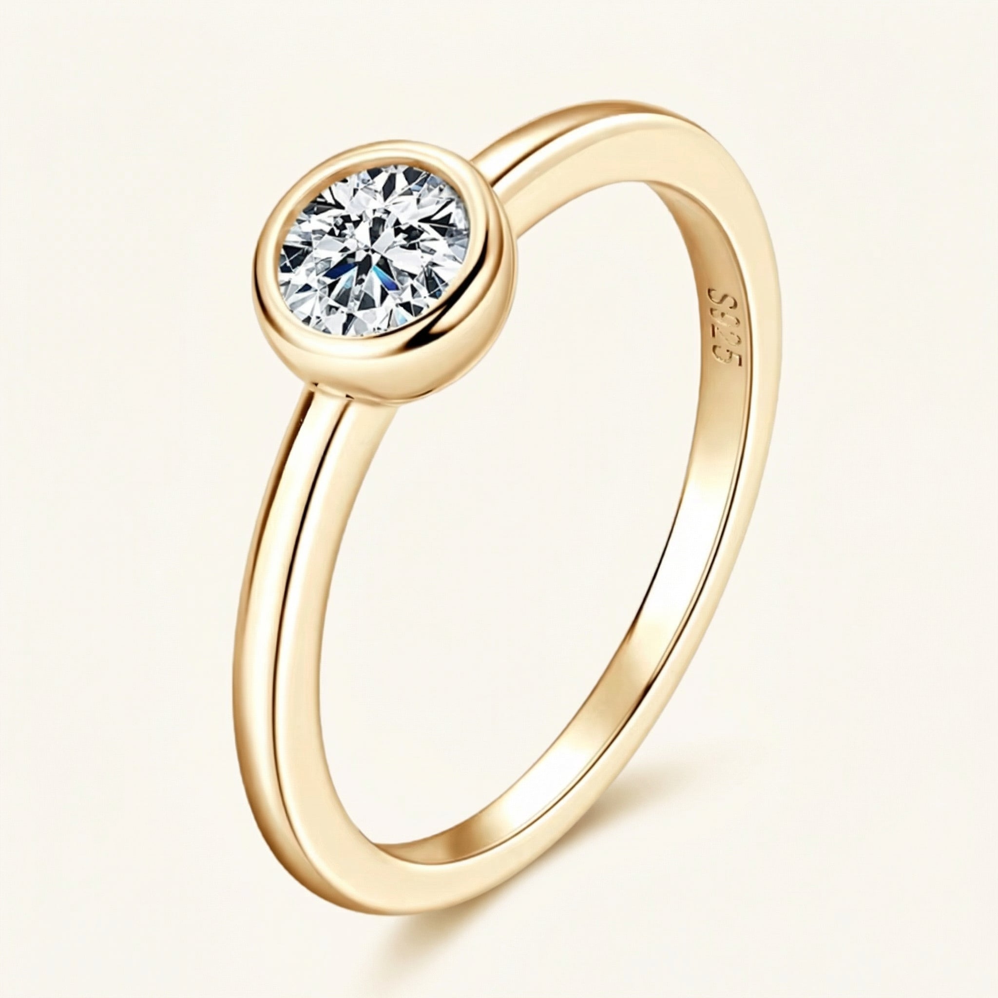 Serra Moissanite Ring