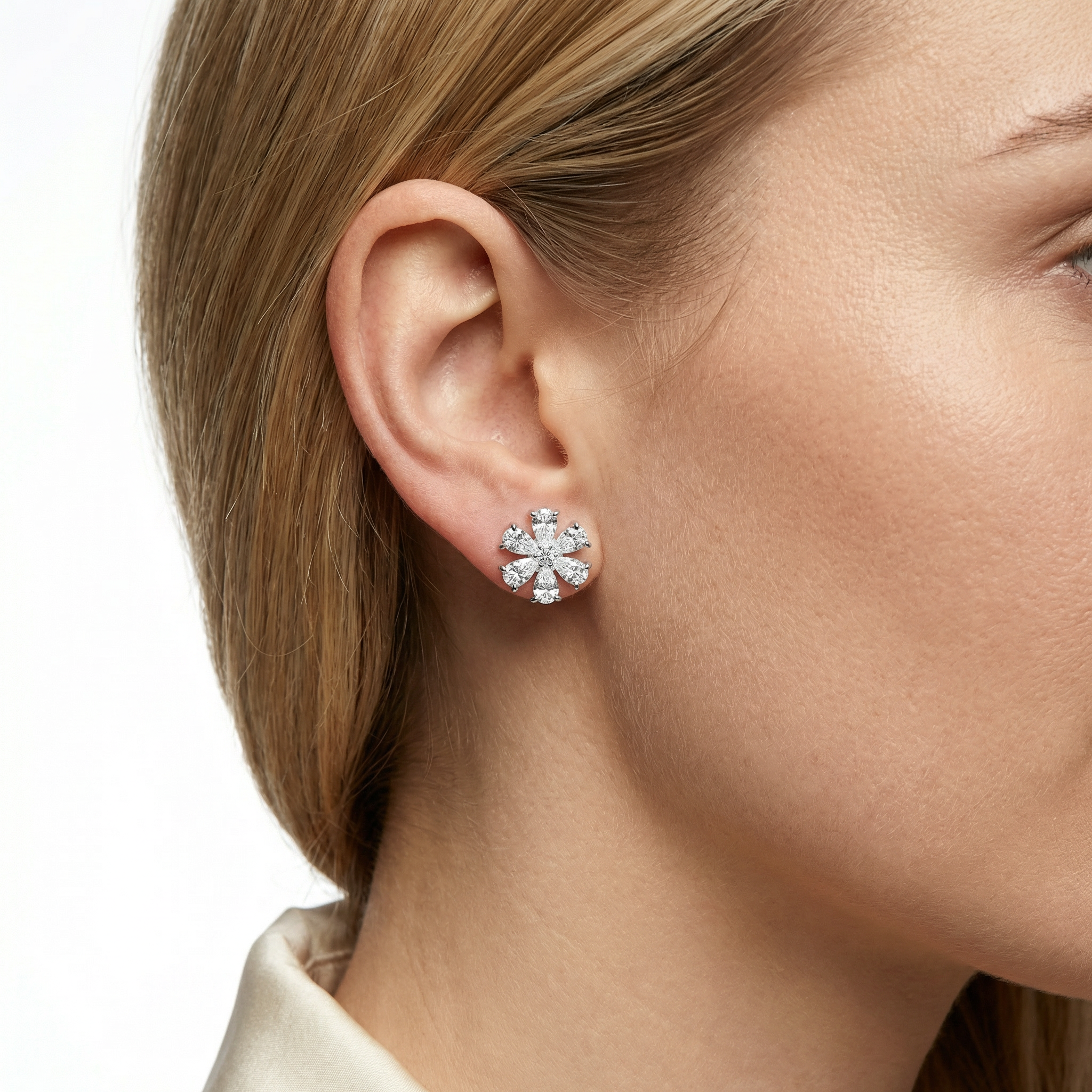 Nadia Moissanite Earring