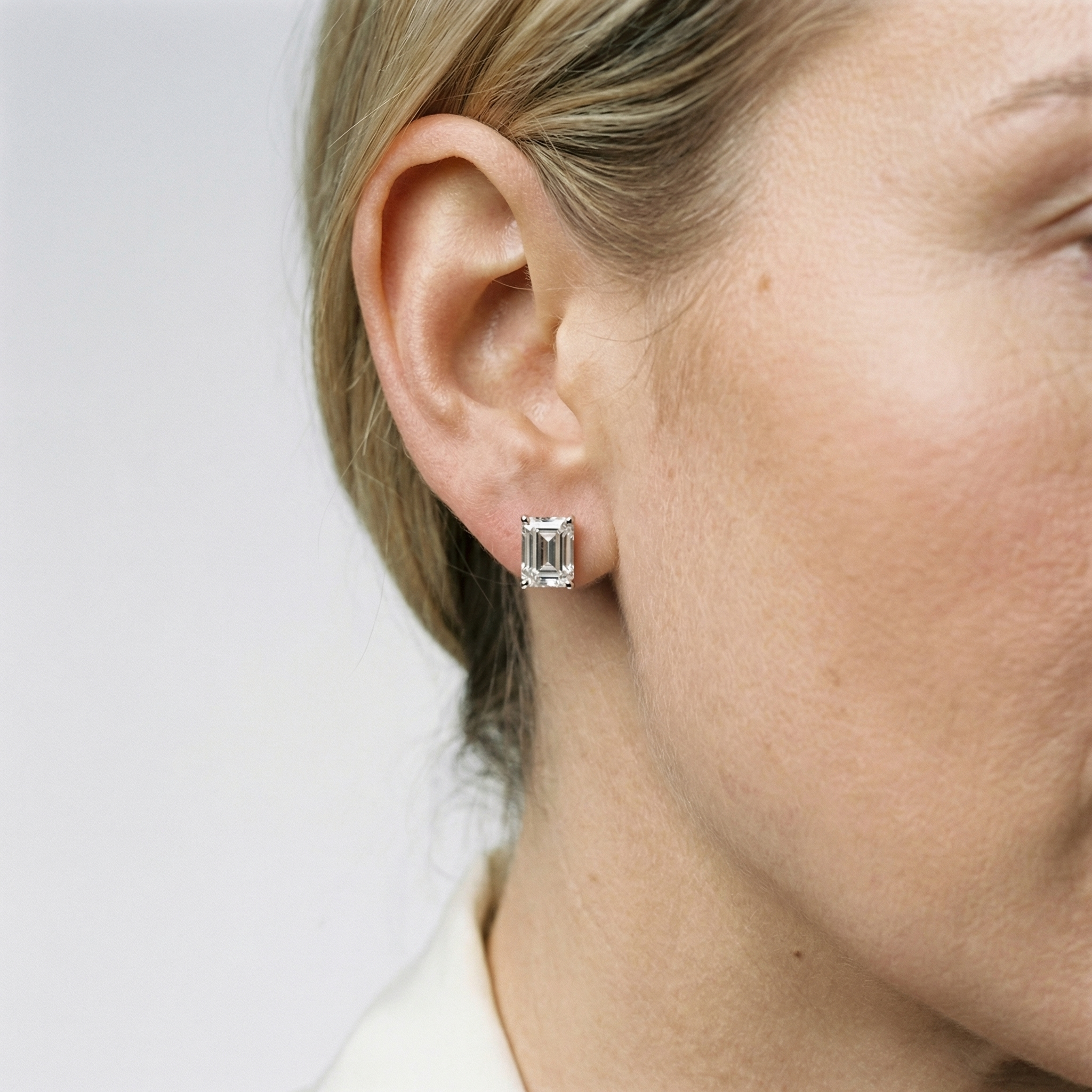 Lyra Moissanite Earring