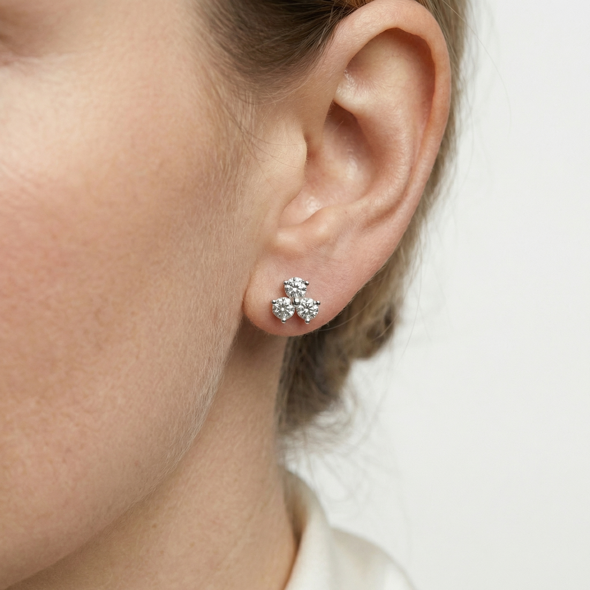 Wren Moissanite Earring