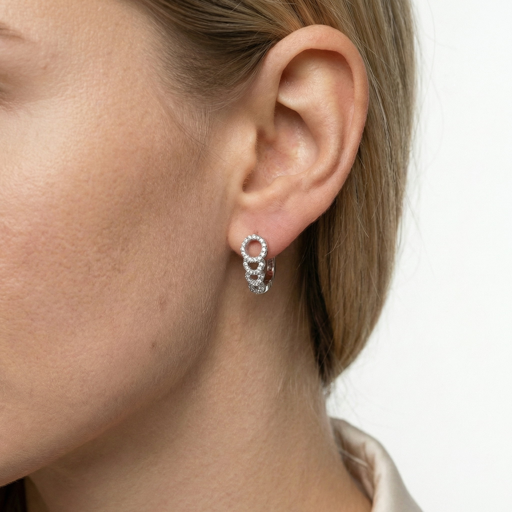 Seren Moissanite Earring
