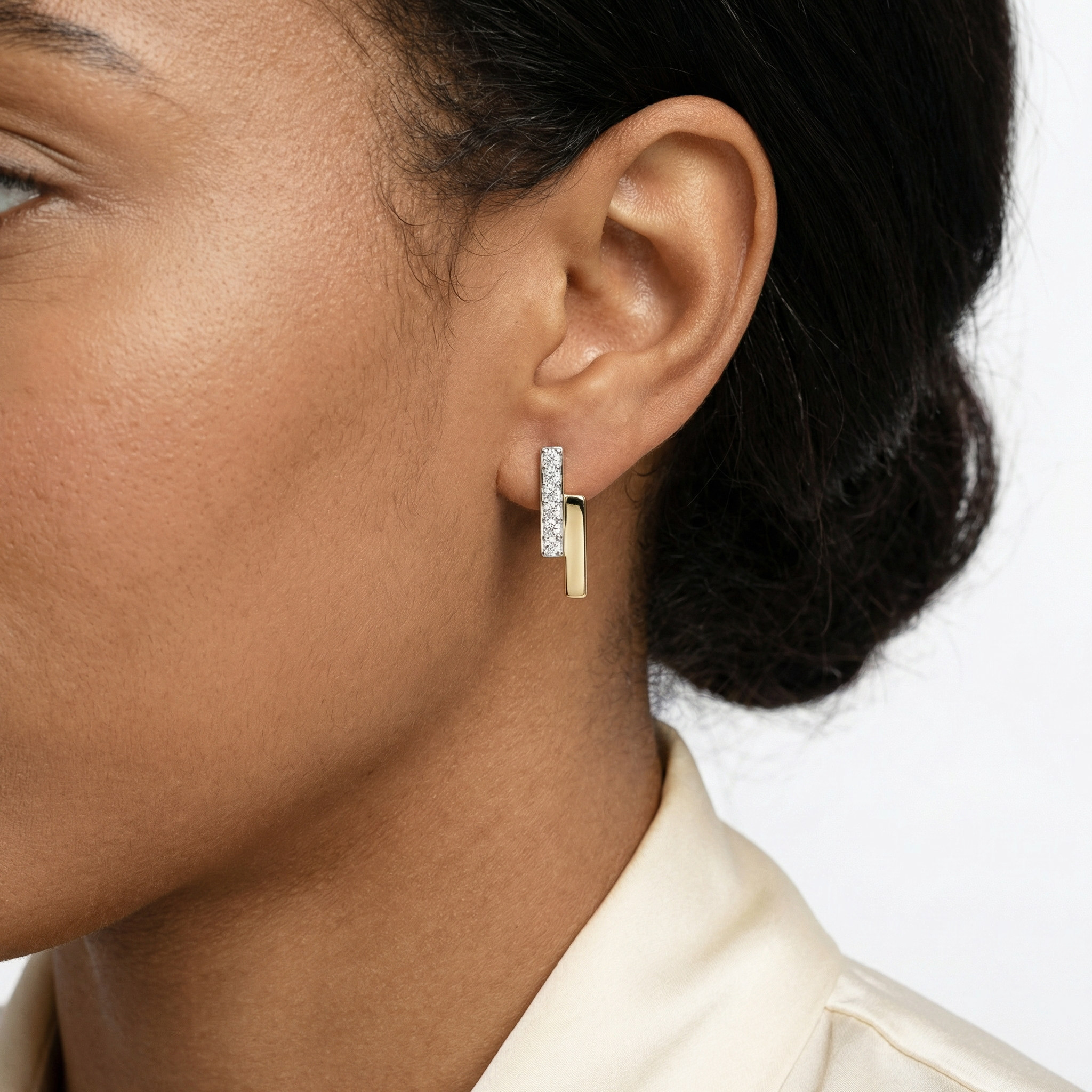 Roux Moissanite Earring