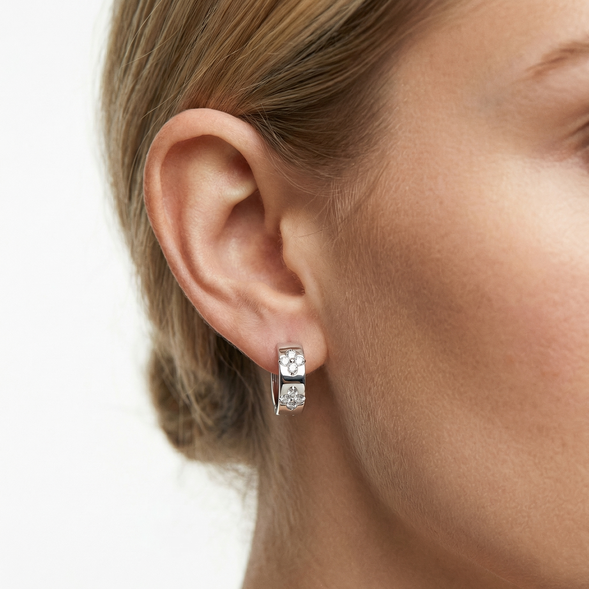 Elan Moissanite Earring
