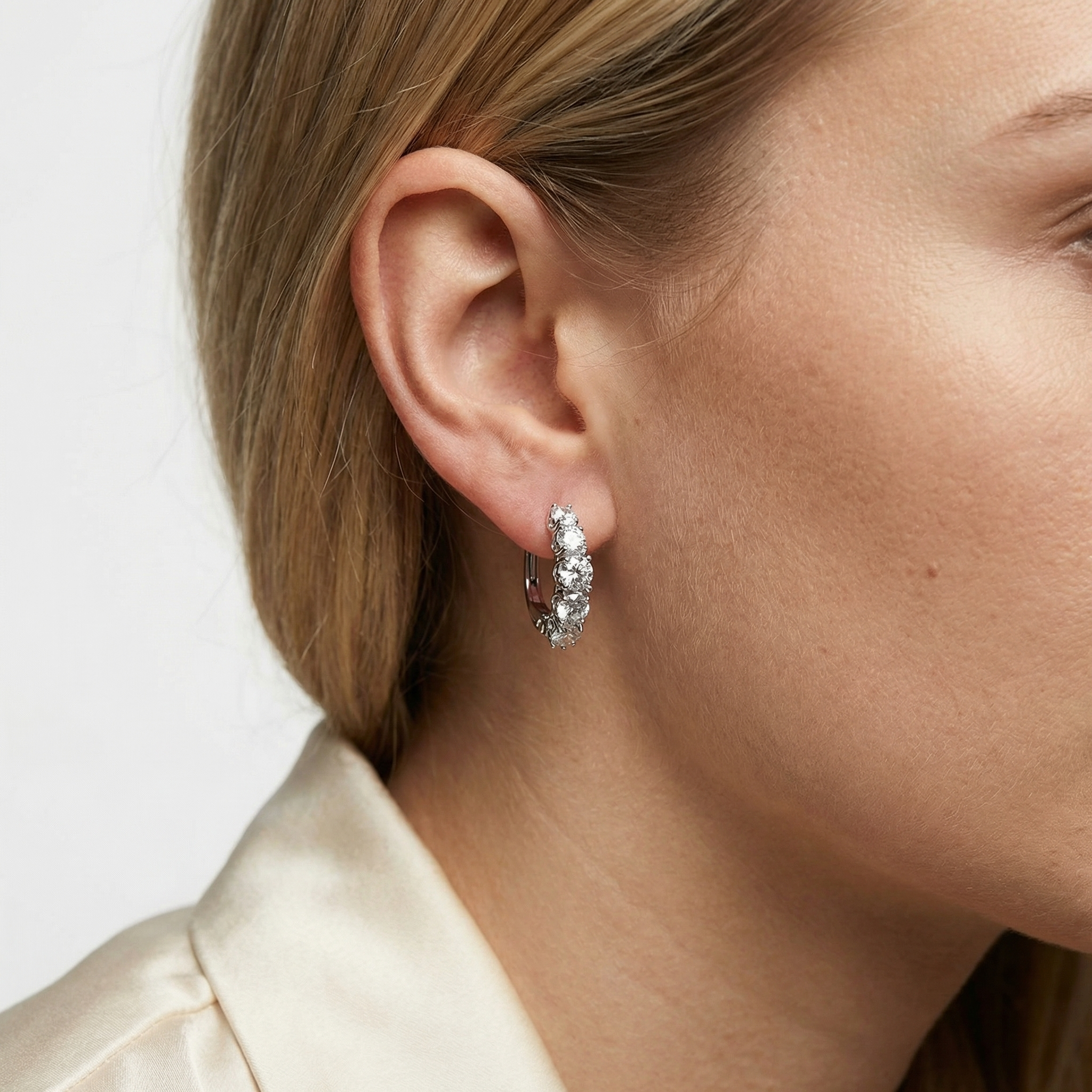 Virel Moissanite Earring