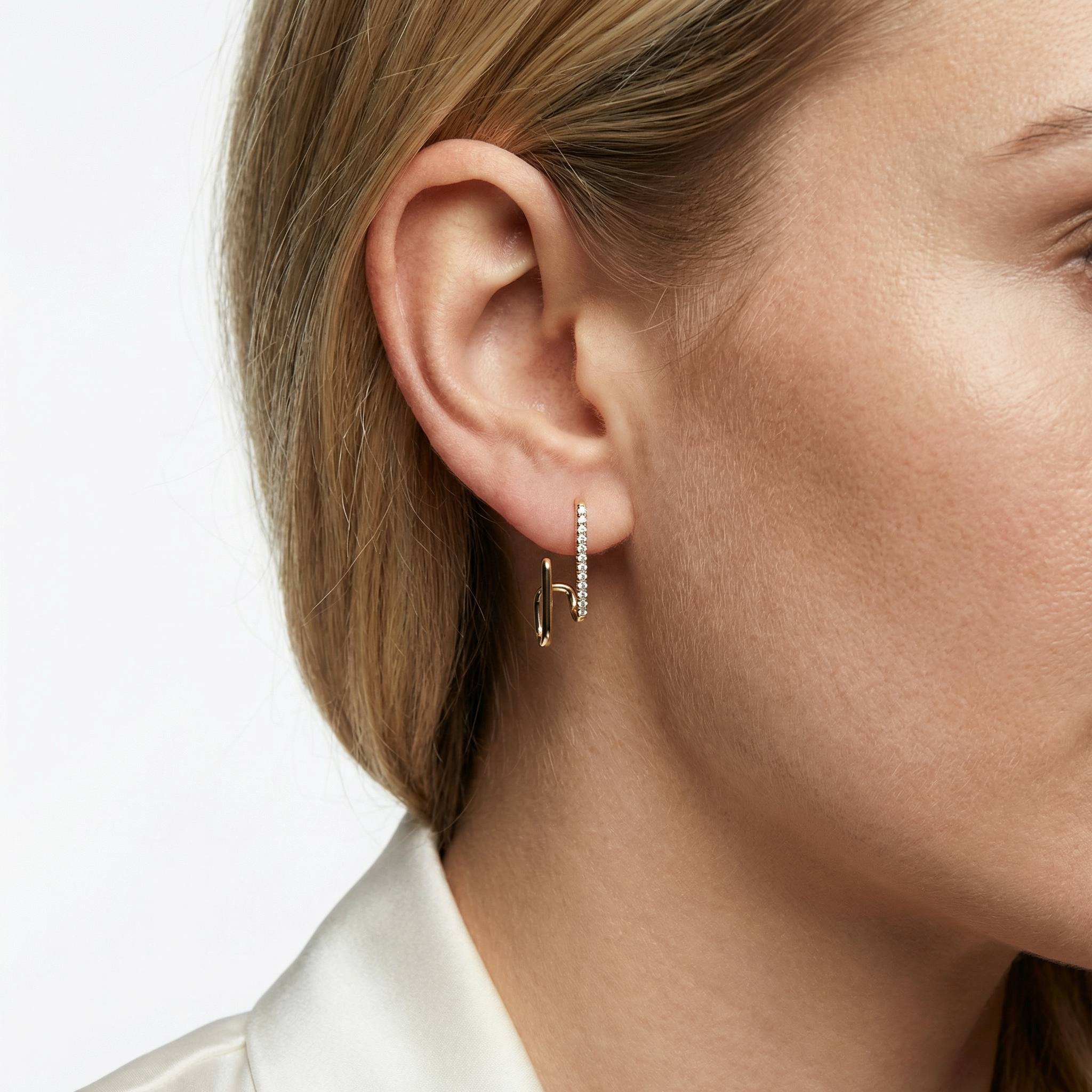 Petra Moissanite Earring