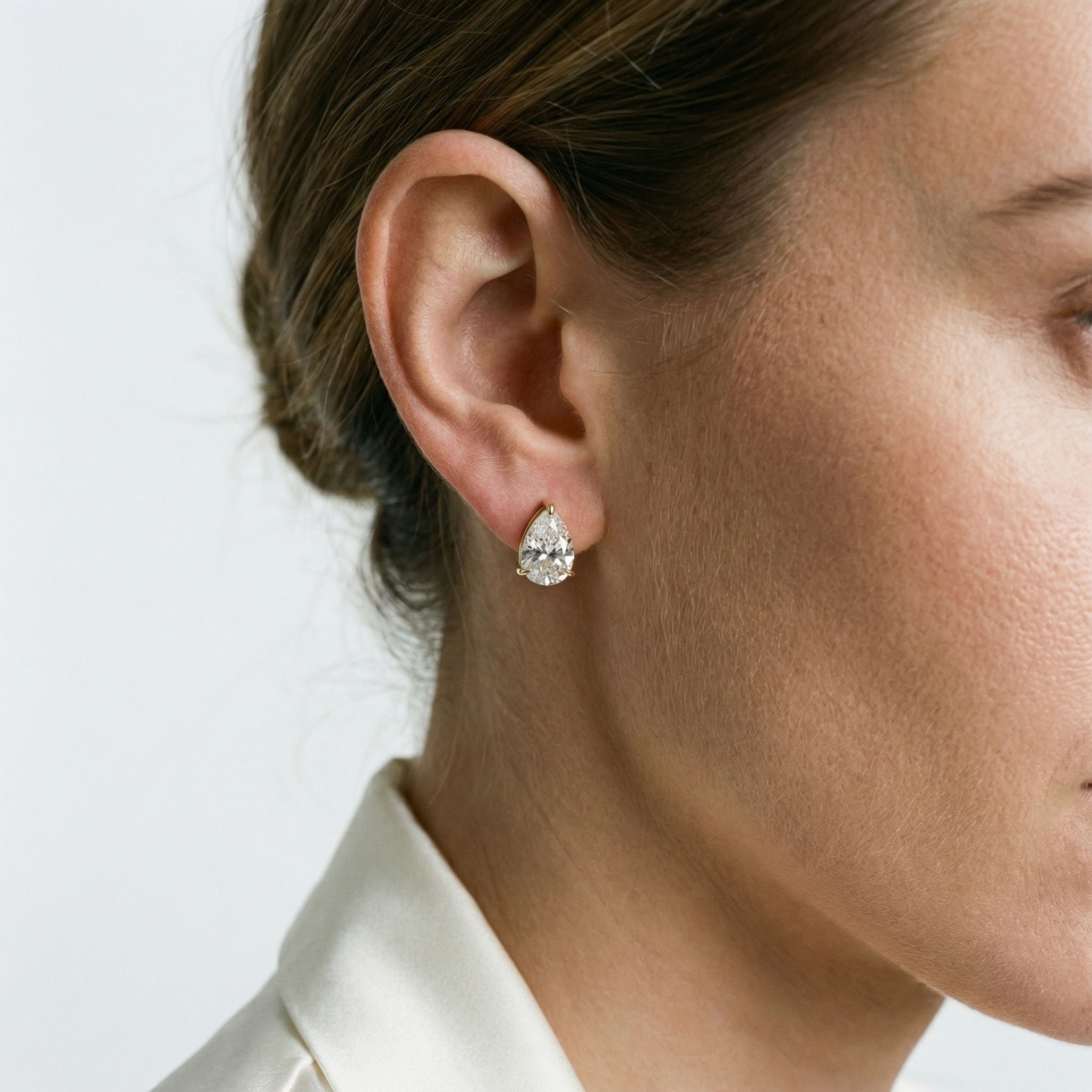 Calynn Moissanite Earring