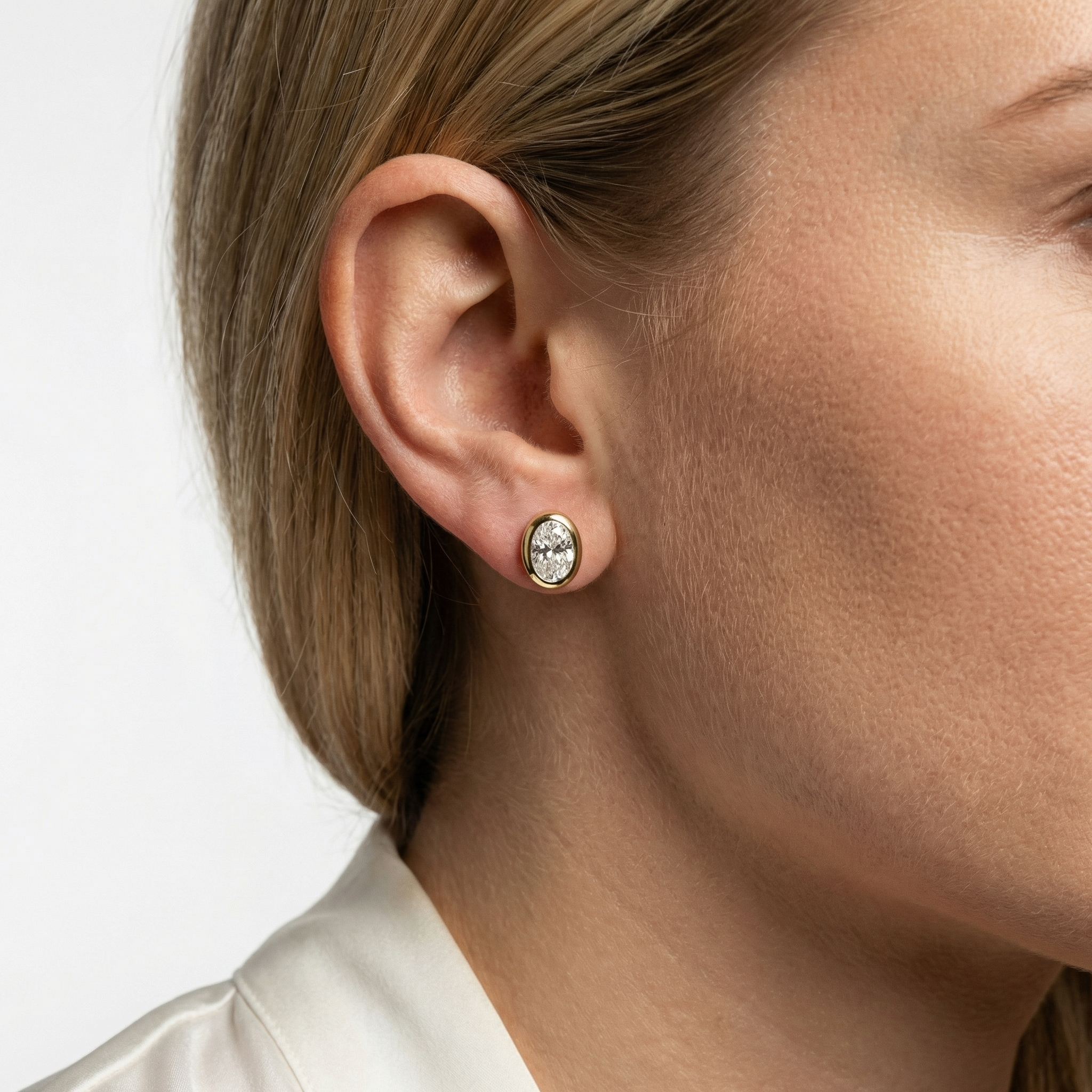 Serine Moissanite Earring