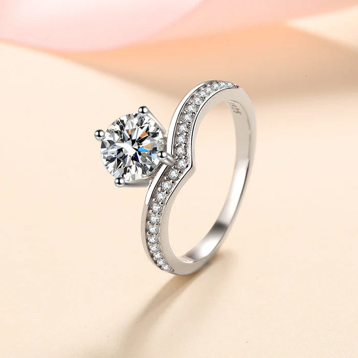 Vanna Moissanite Ring