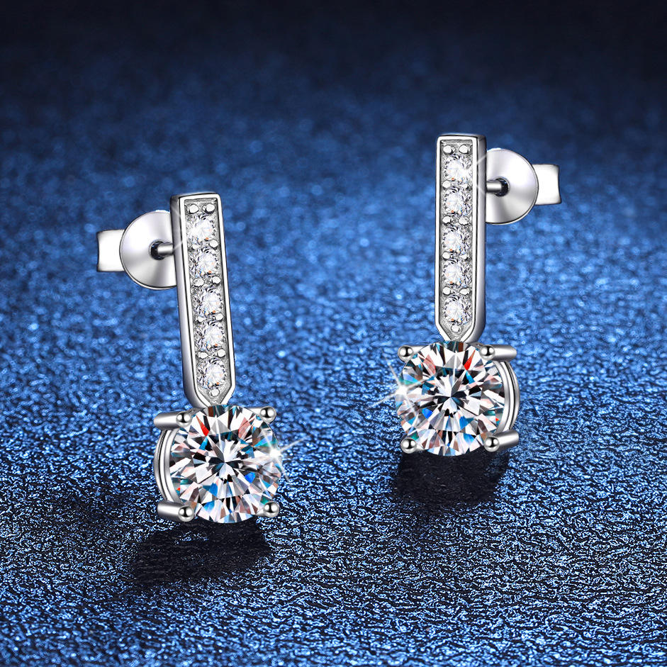 Tindra Moissanite Earring