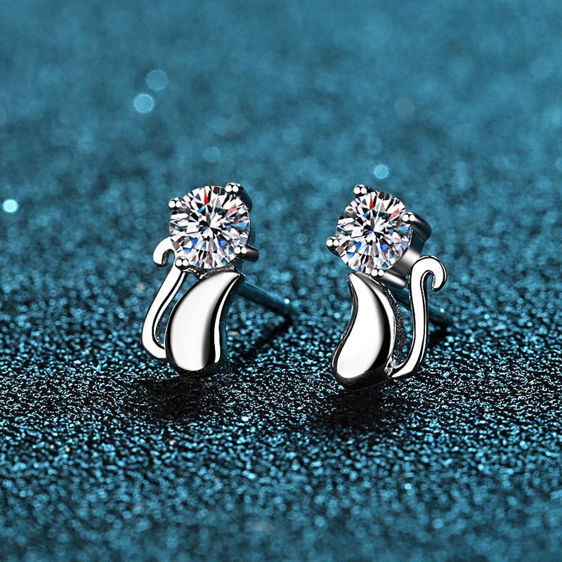 Elodie Moissanite Earring