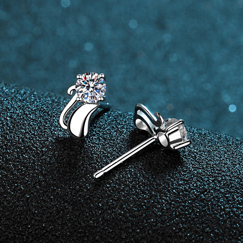 Elodie Moissanite Earring