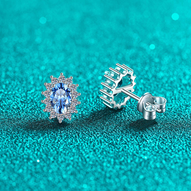 Indira Moissanite Earring