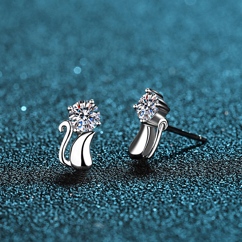 Elodie Moissanite Earring