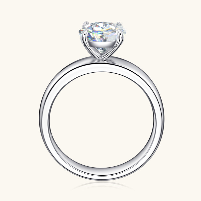 Vivi Moissanite Ring