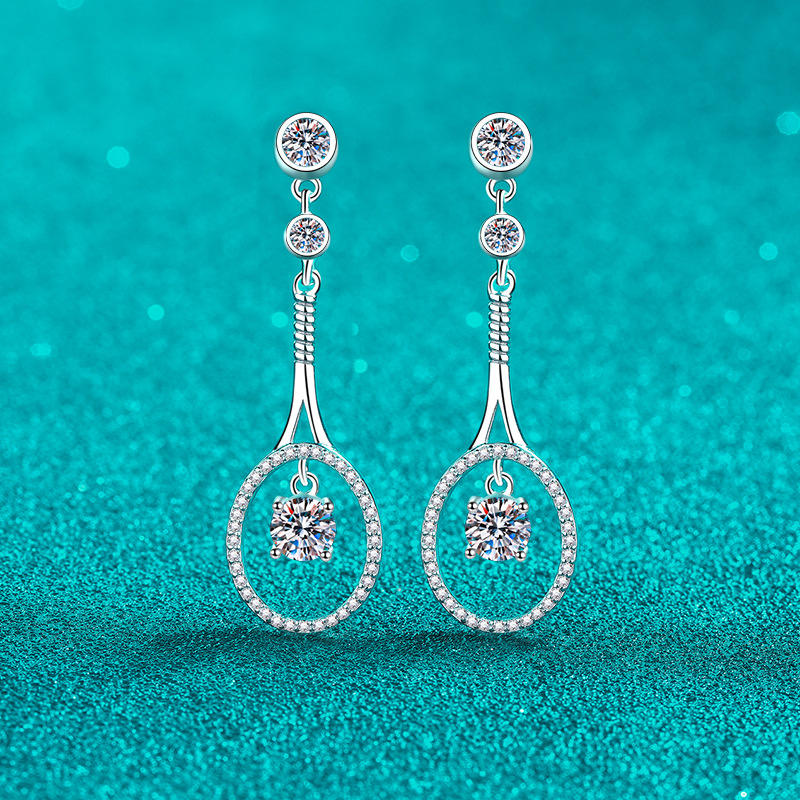 Elara Moissanite Earring