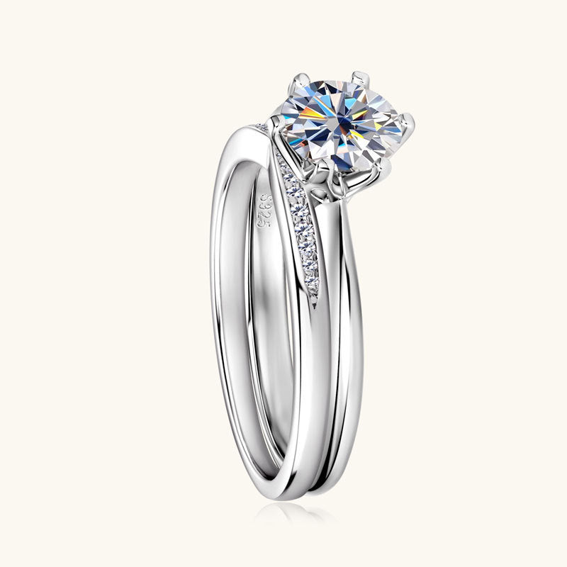 Rosa Moissanite Ring