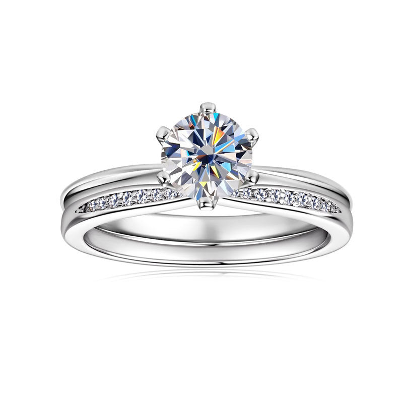 Rosa Moissanite Ring