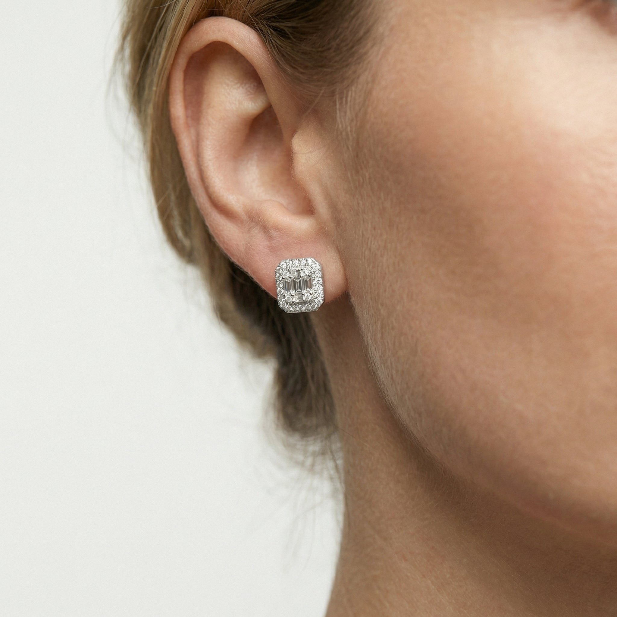 Elaina Moissanite Earring