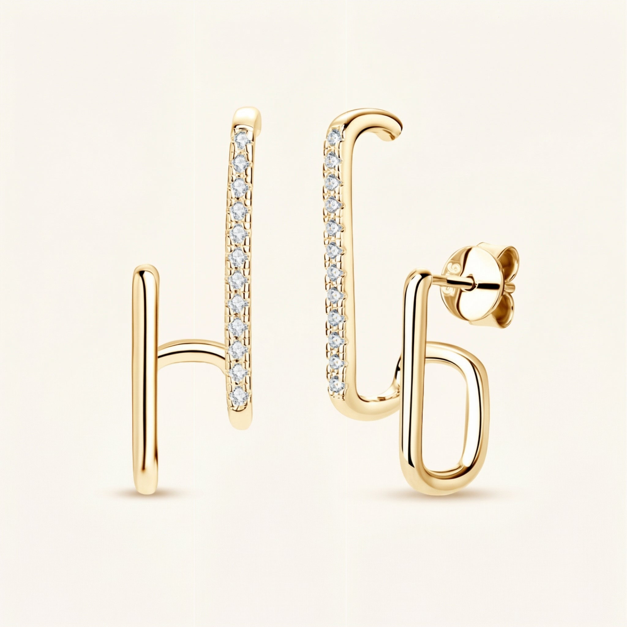Petra Moissanite Earring