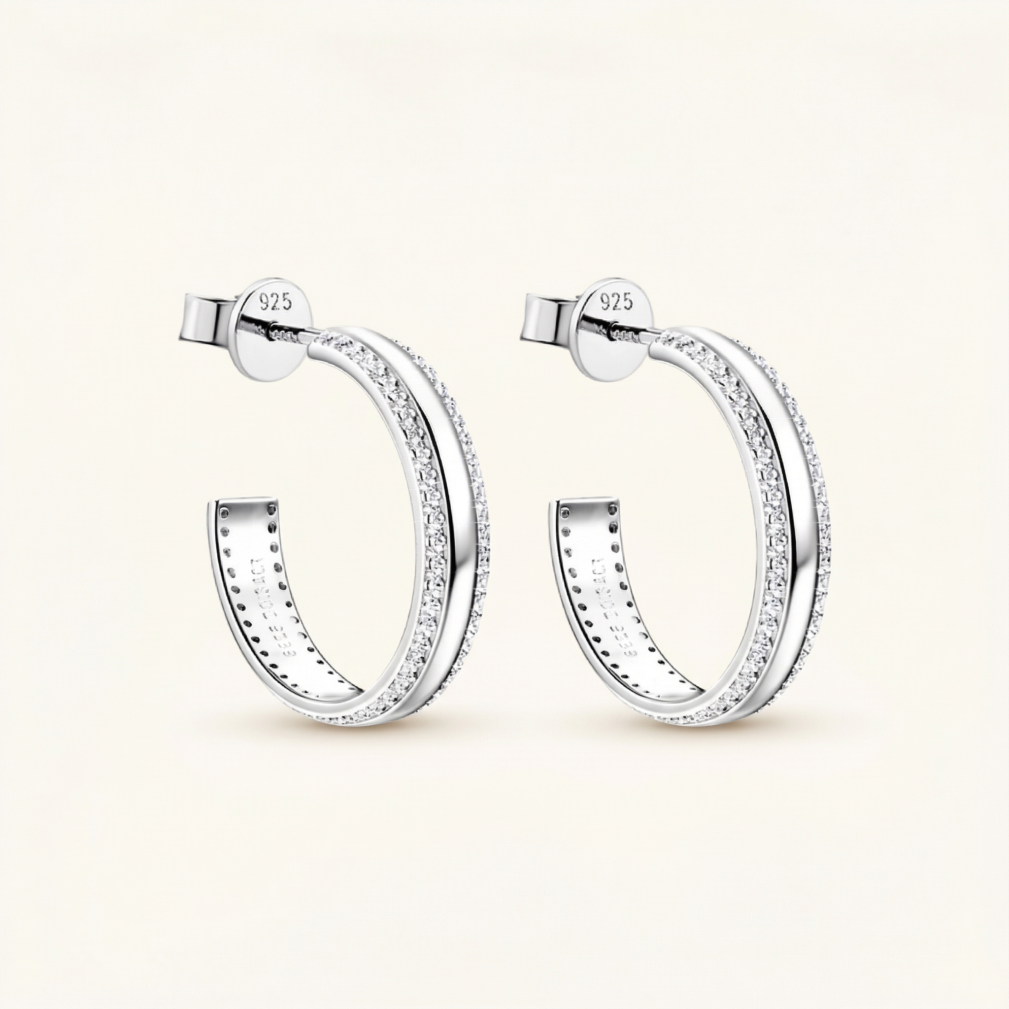 Lila Moissanite Earring