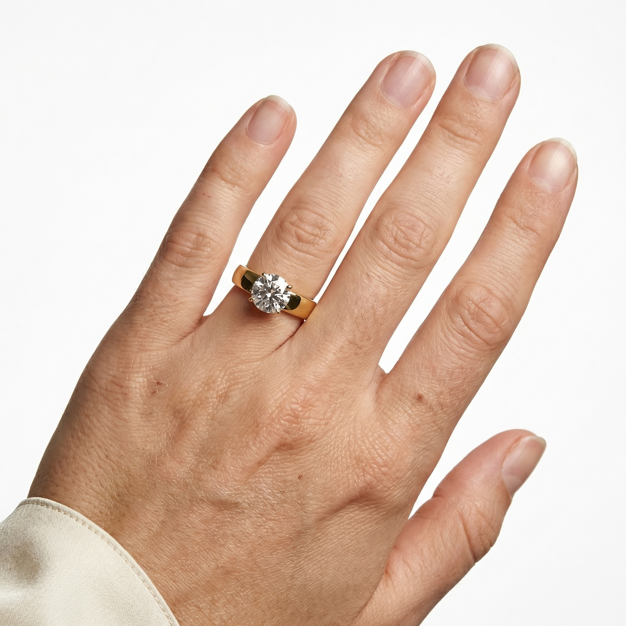 Vivi Moissanite Ring