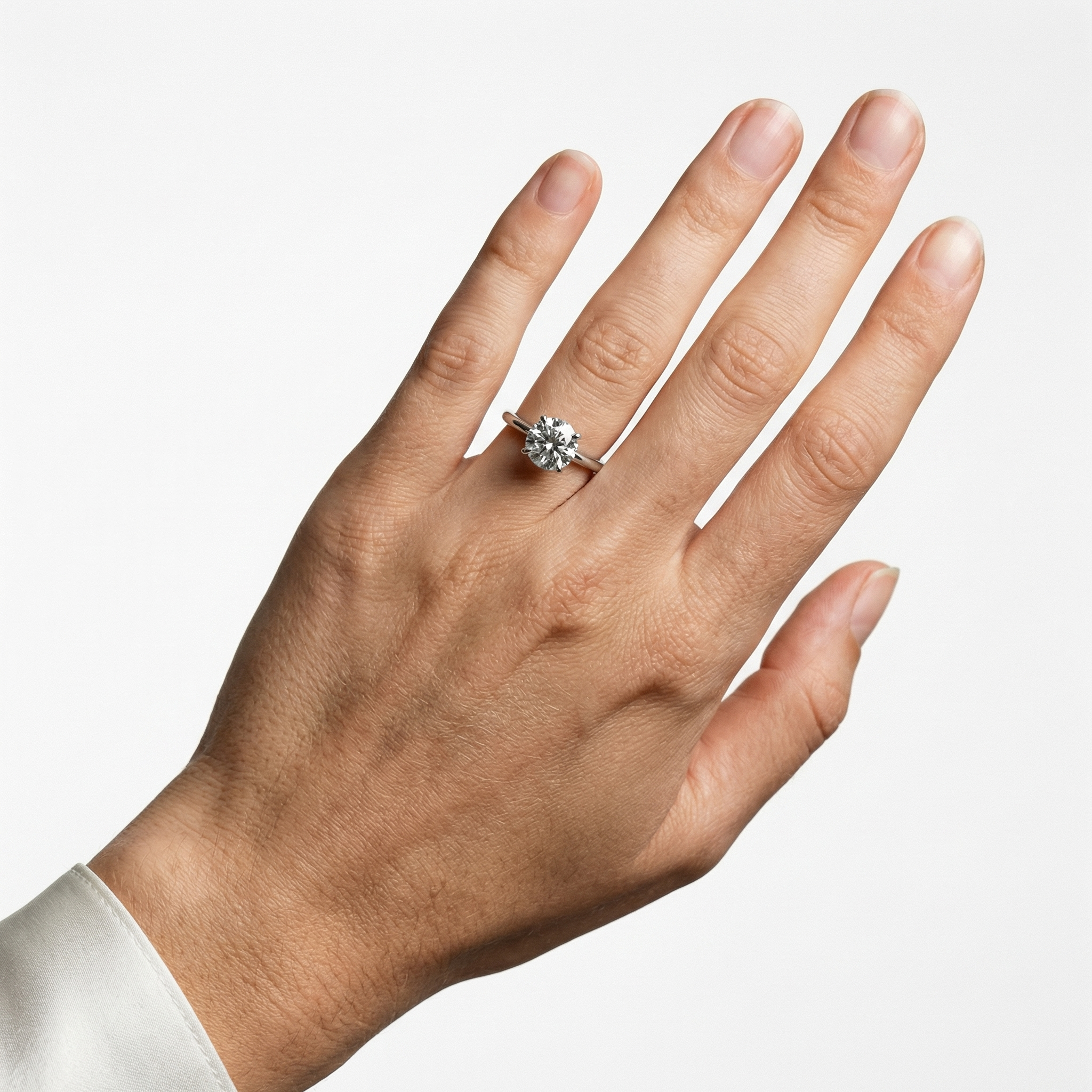 Vivi Moissanite Ring
