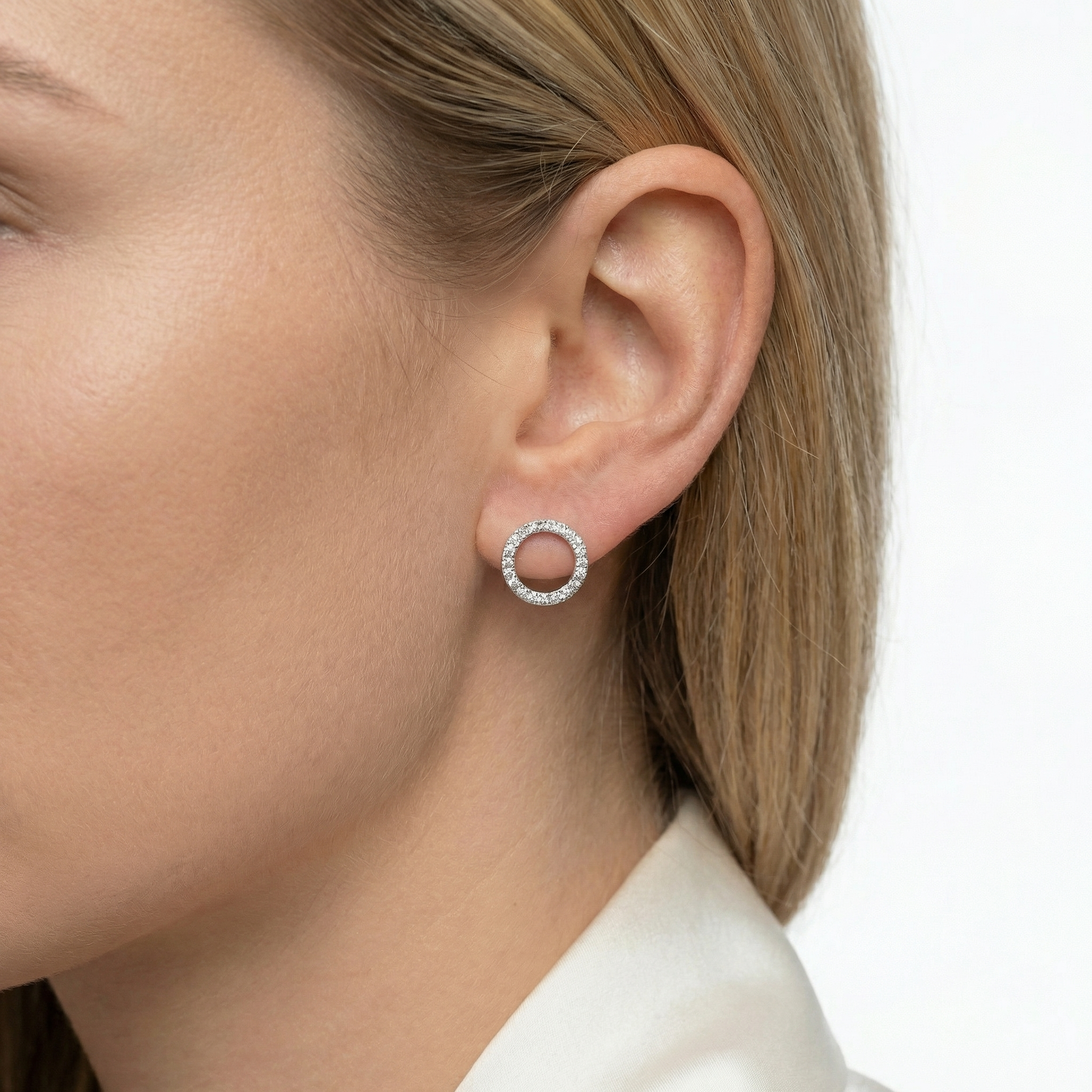 Raven Moissanite Earring
