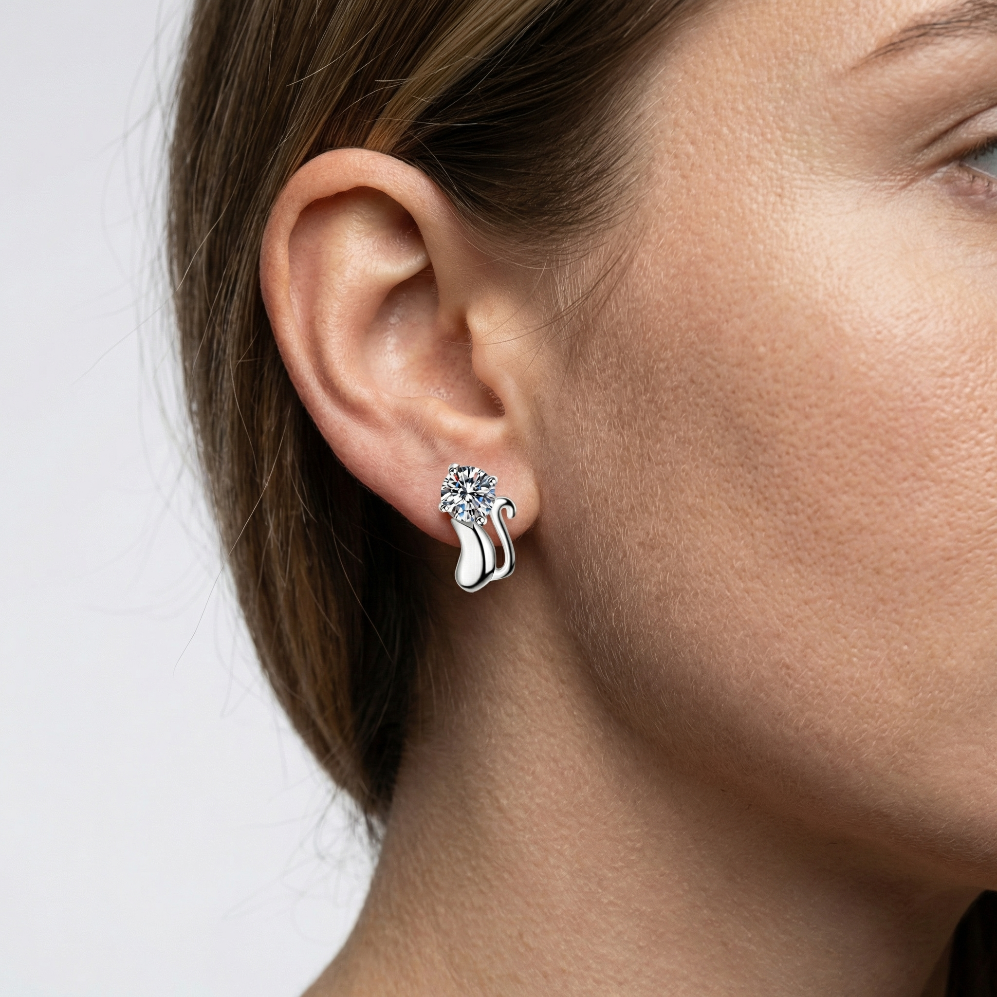Elodie Moissanite Earring