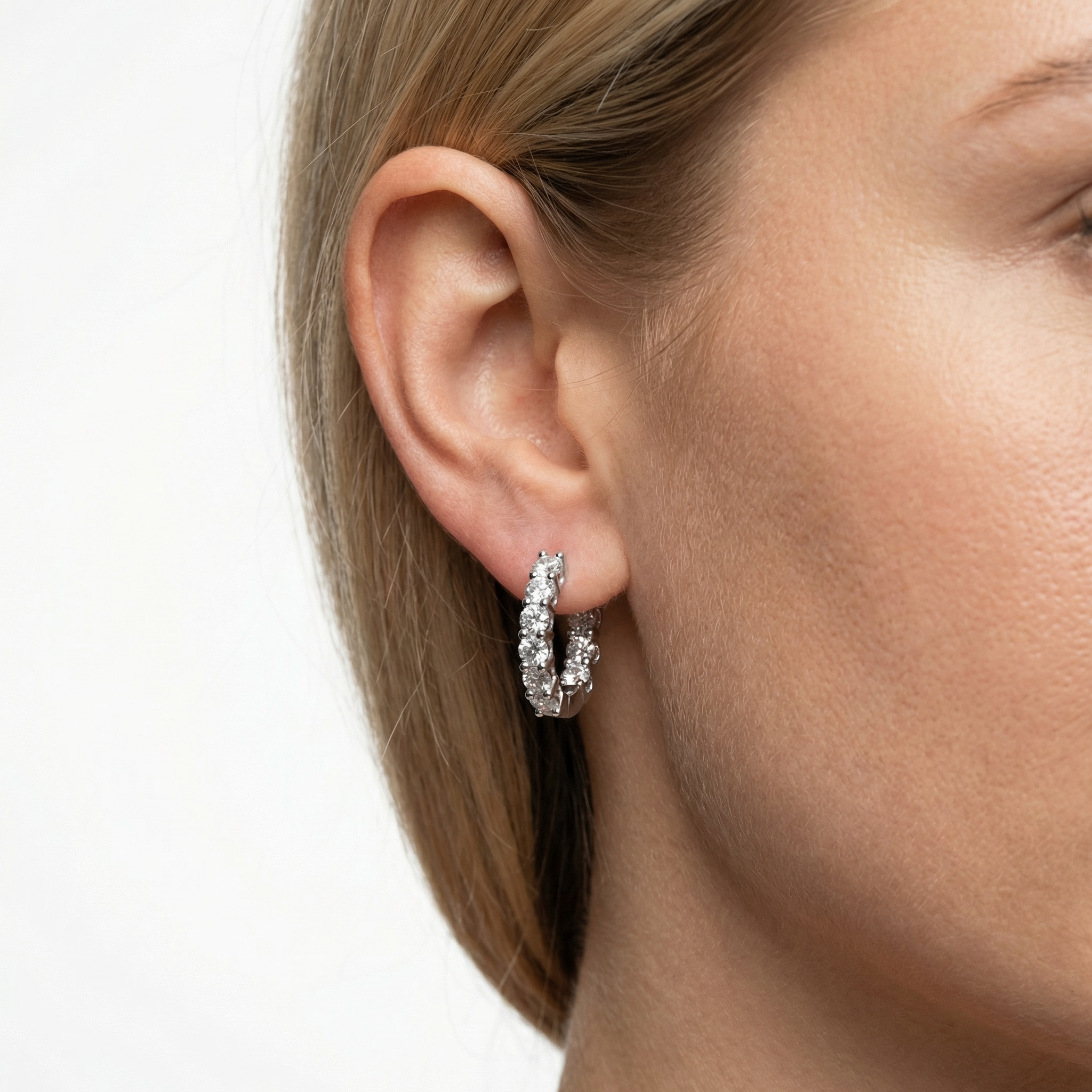 Calla Moissanite Earring
