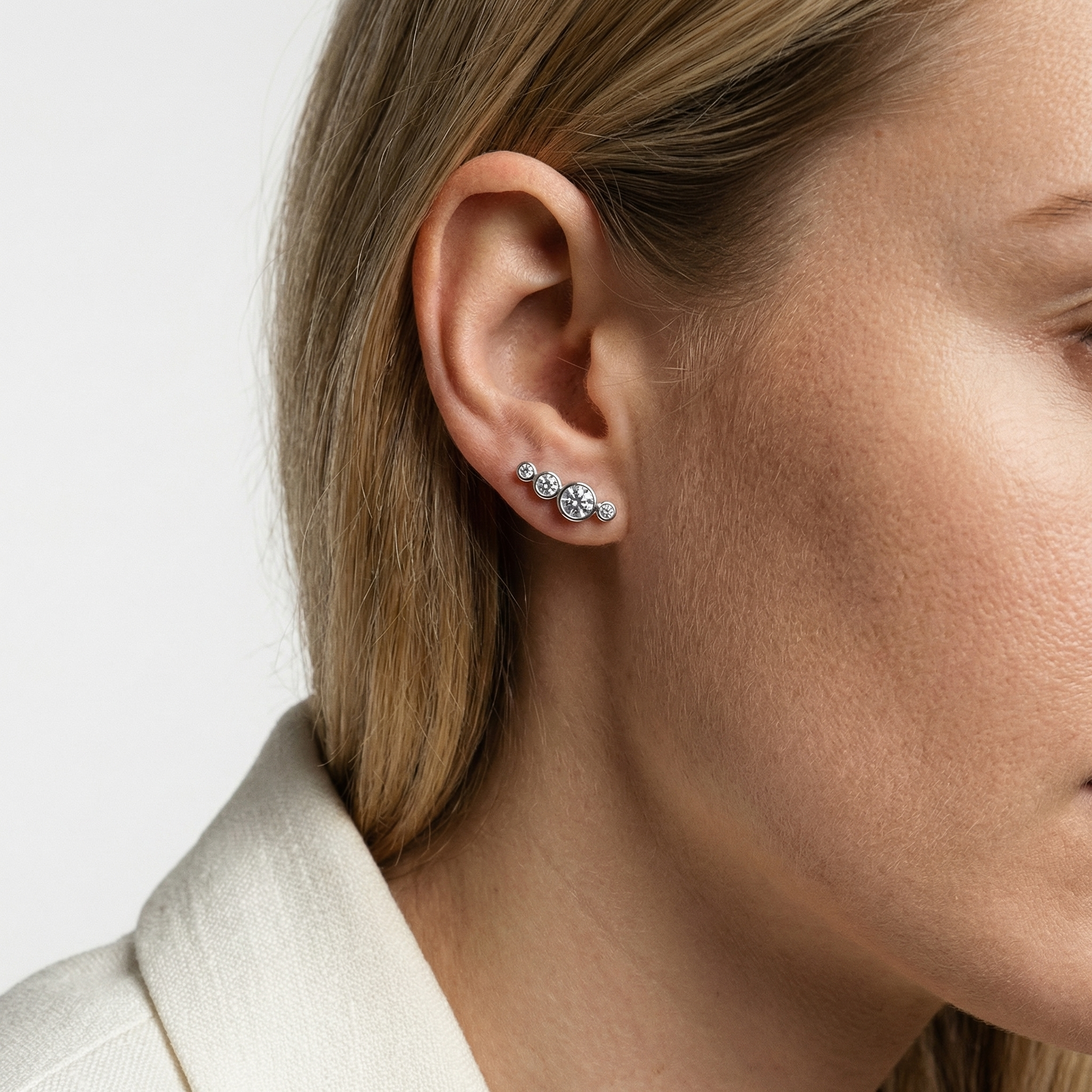 Briar Moissanite Earring