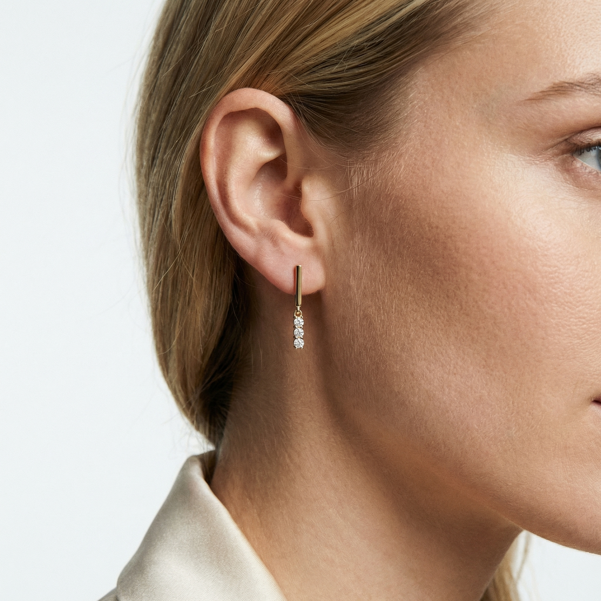 Cameo Moissanite Earring
