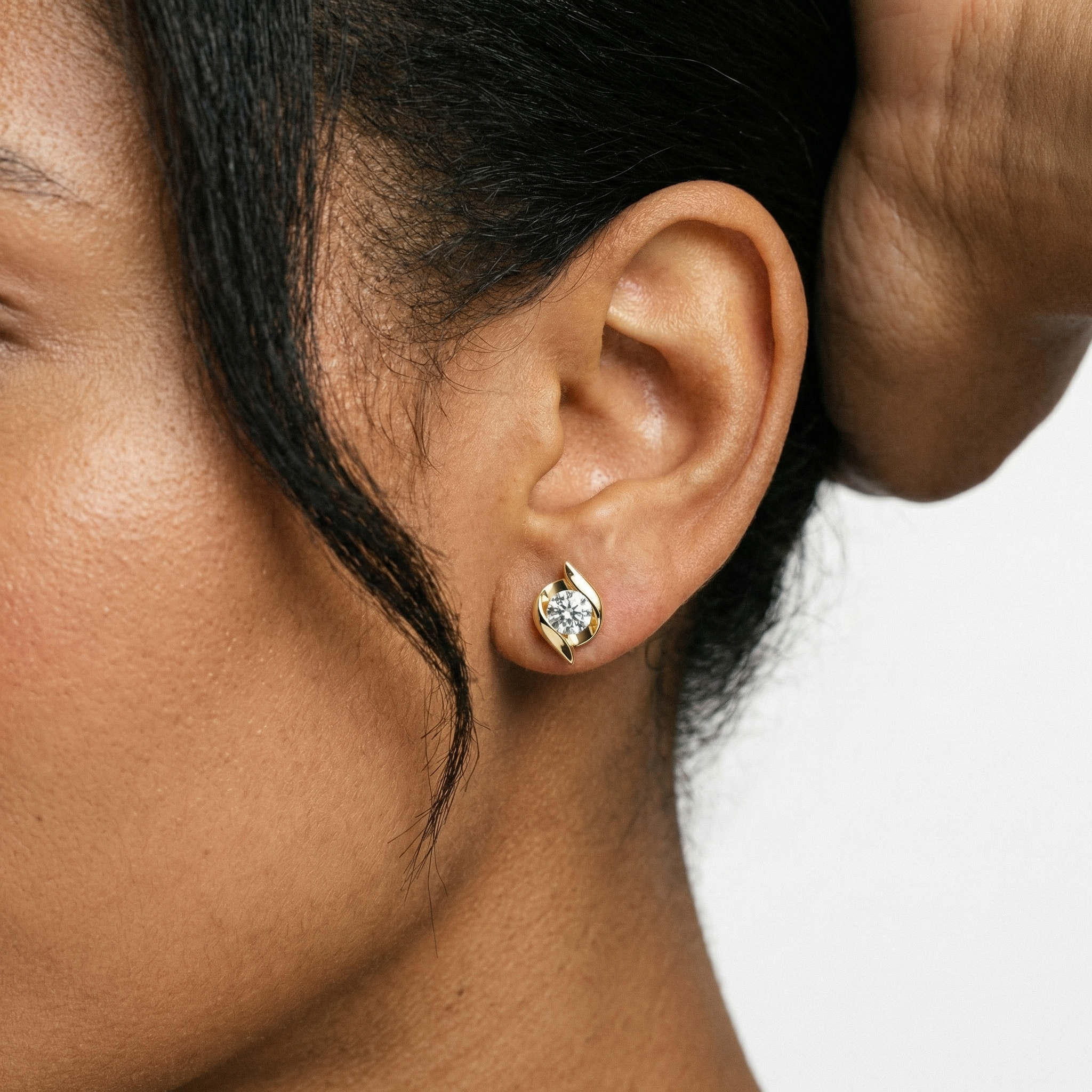 Solara Moissanite Earring