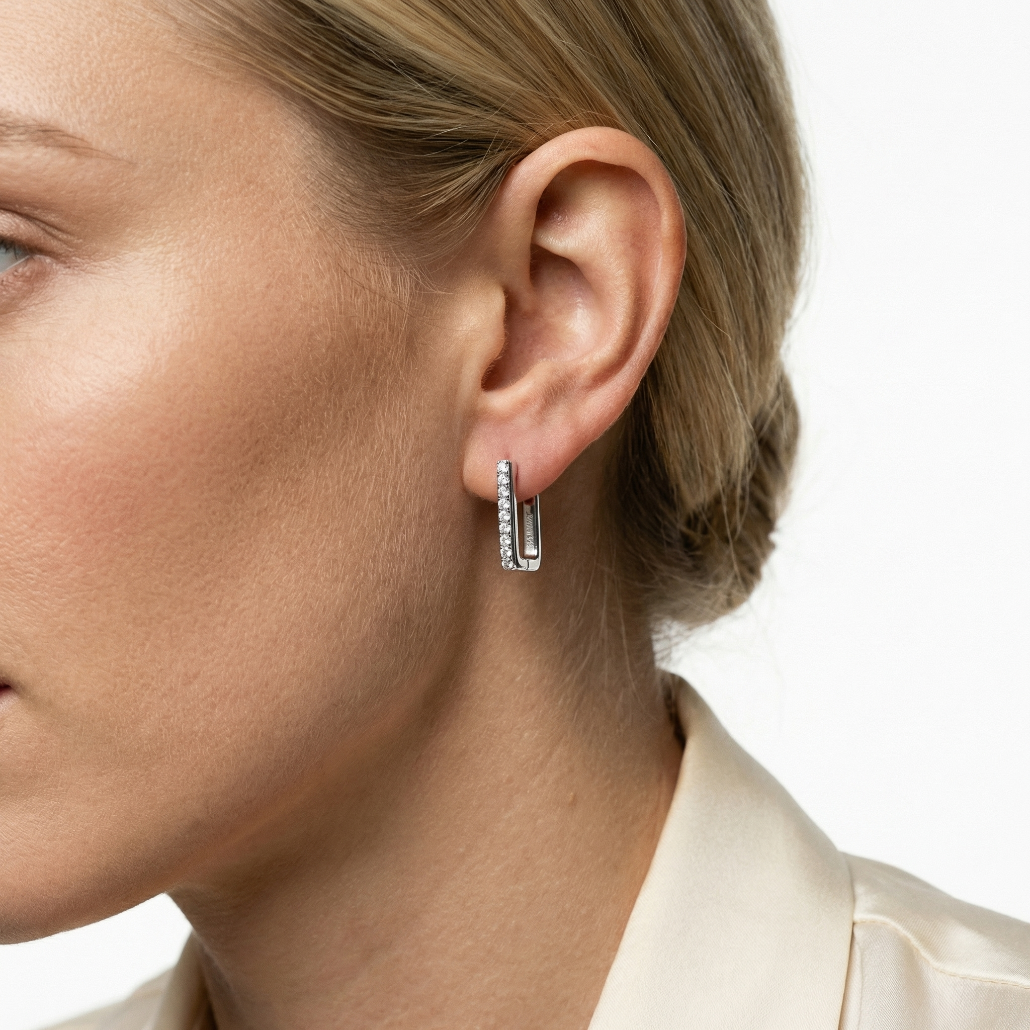 Celinde Moissanite Earring