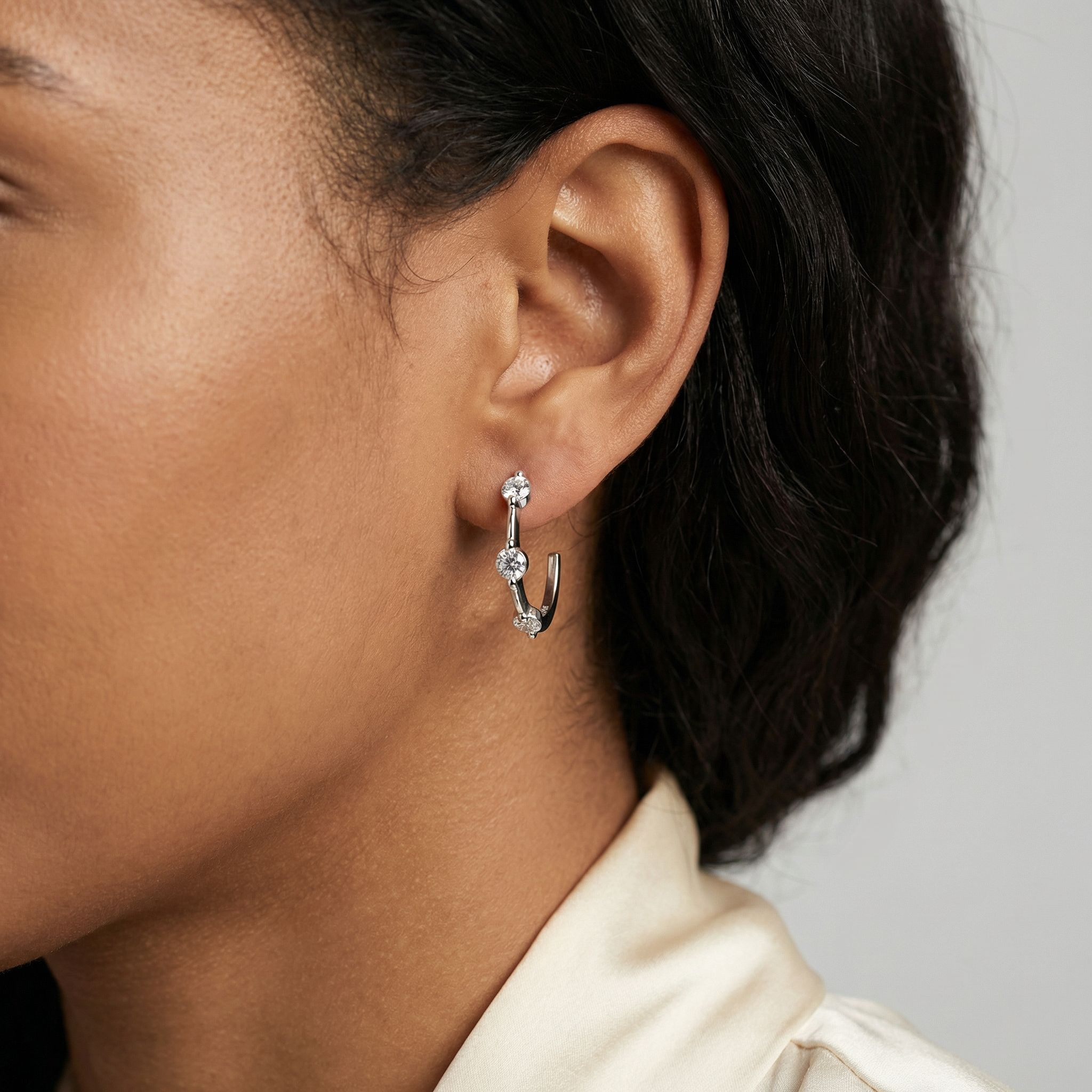 Selar Moissanite Earring